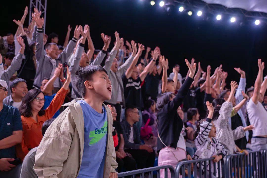 篮球热门赛事直播引发观众狂热追捧 篮球热门赛事直播引发观众狂热追捧