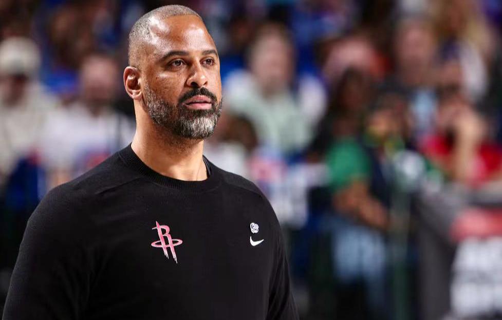 米兰体育网页版-雄鹿主帅赞球队表现，勇夺东部第一的简单介绍