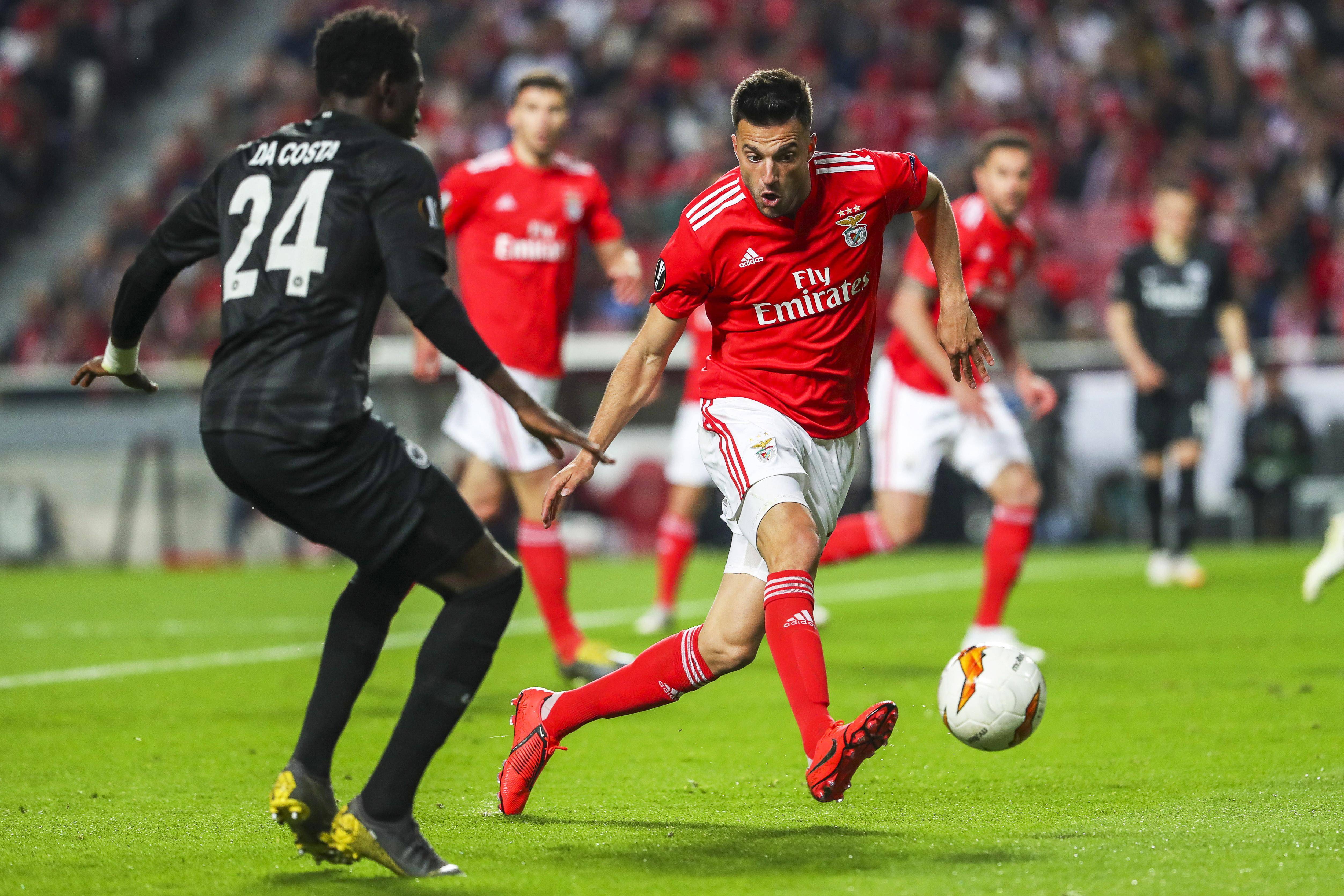 米兰体育网页版入口-包含斯图加特目标坚守主场取胜不容易的词条