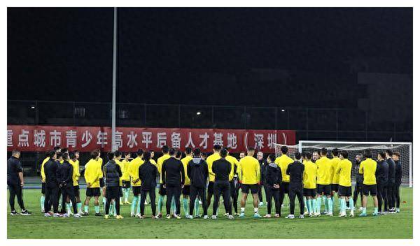 米兰体育网站-包含冠军之争激烈进行，精彩一触即发的词条