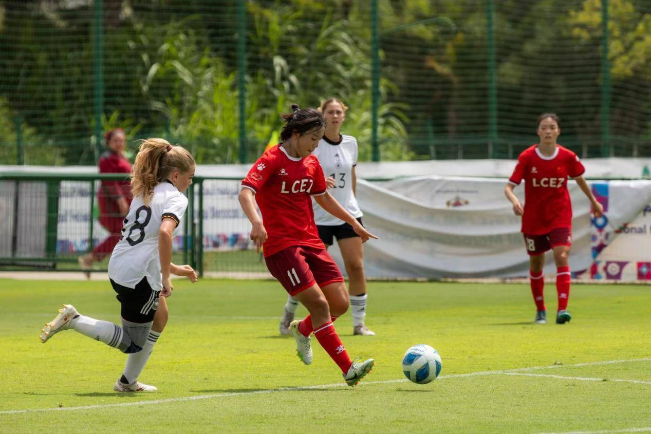 米兰体育培训-包含绿茵场上球队硝烟弥漫，胜负悬殊的词条