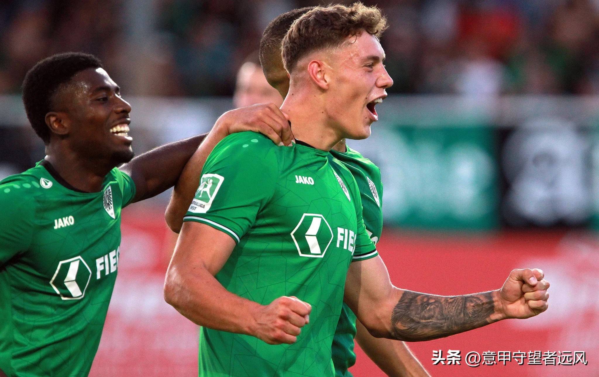 关于汉堡队主帅调整战术，寻求突破的信息