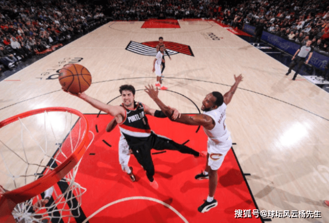 开拓者队双核联手,成功逆袭进入八强 开拓者队双核联手,成功逆袭进入八强