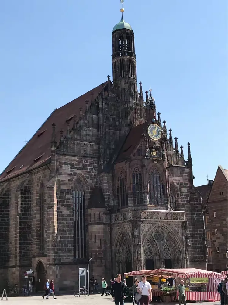 纽伦堡豪取法兰克福之星，展示拼搏