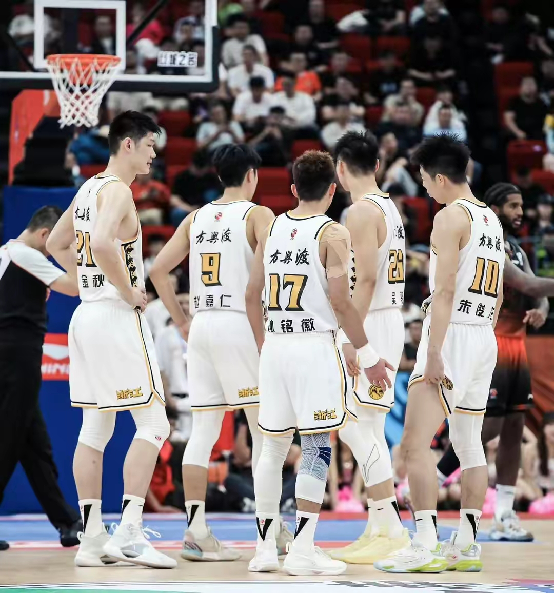 包含球员伤病频现,球队成绩跌跌不休的词条 包含球员伤病频现,球队成绩跌跌不休的词条