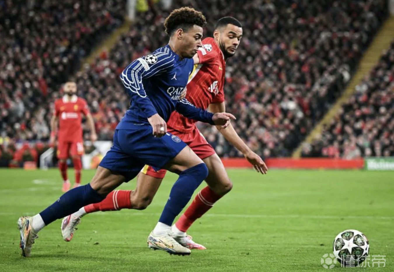 米兰体育入口-欧冠联赛中一支球队神勇逆袭